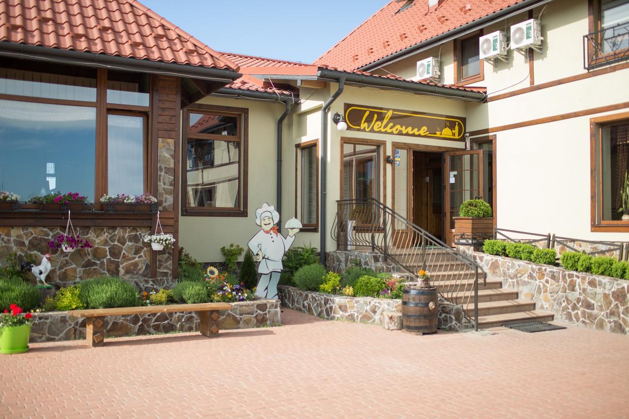 Hotel&Restaurant Complex HAP-OK Brodki Buitenkant foto